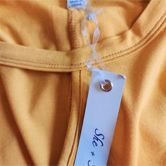 468 SHE & SKY YELLOW SIDE TIE BLOUSE - Picture 6 of 7